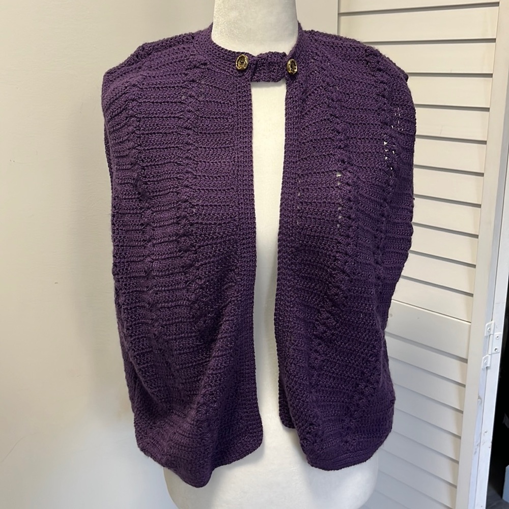 VINTAGE knitted purple vest 💜
